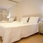 En Apartment *